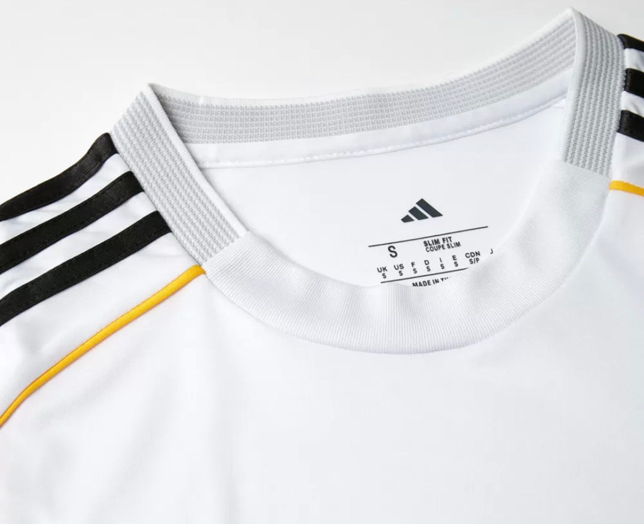 Real Madrid CF 2025/26 Home Jersey Fan Version