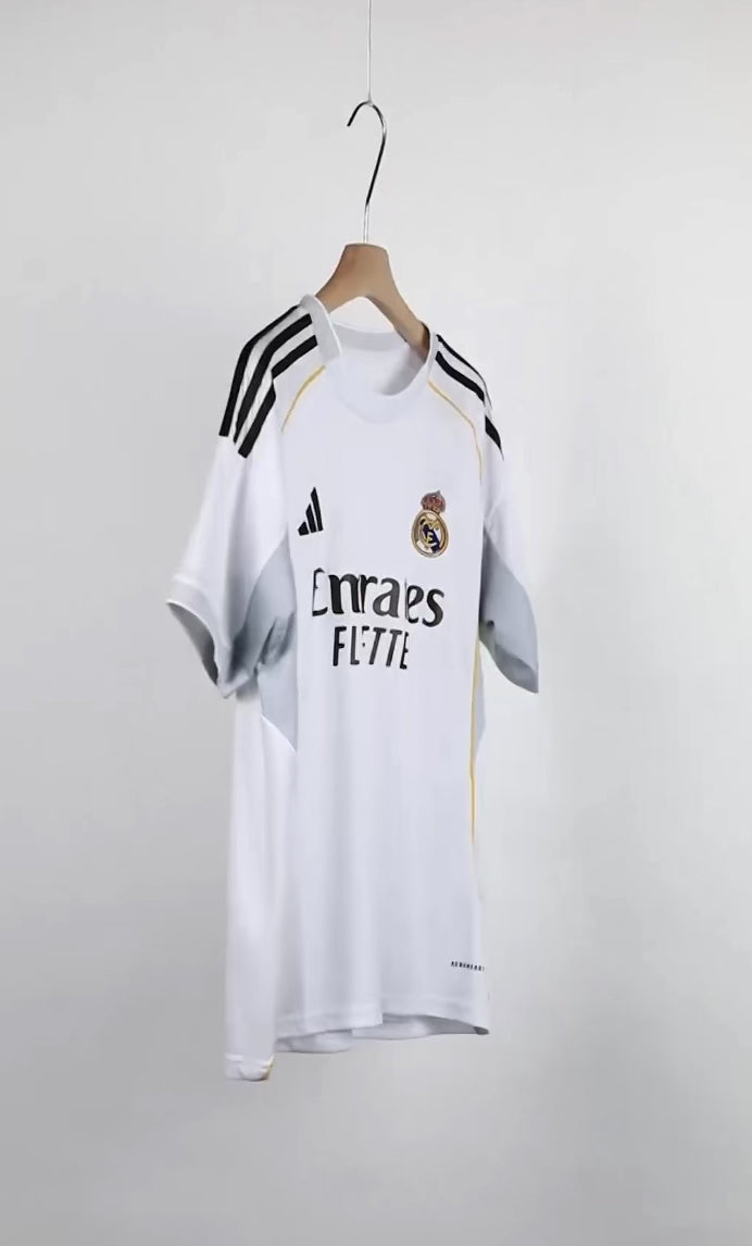 Real Madrid CF 2025/26 Home Jersey Fan Version